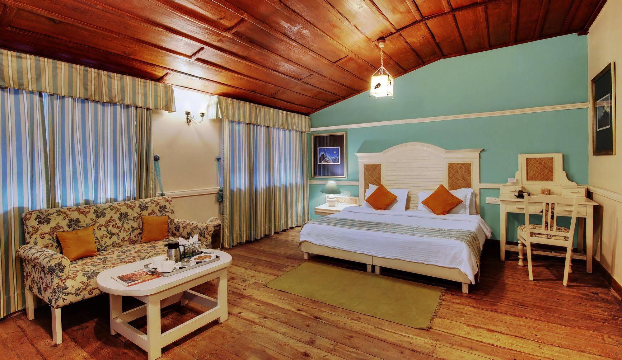 Hotel Chevron Fairhavens, Nainital Esterno foto